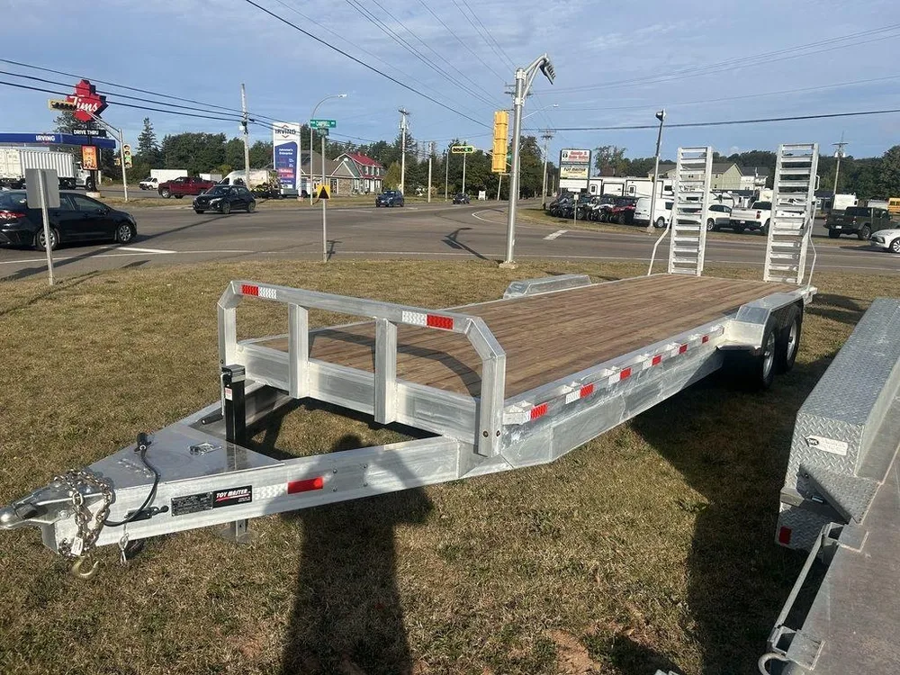 24 ft Toy Hauler side view